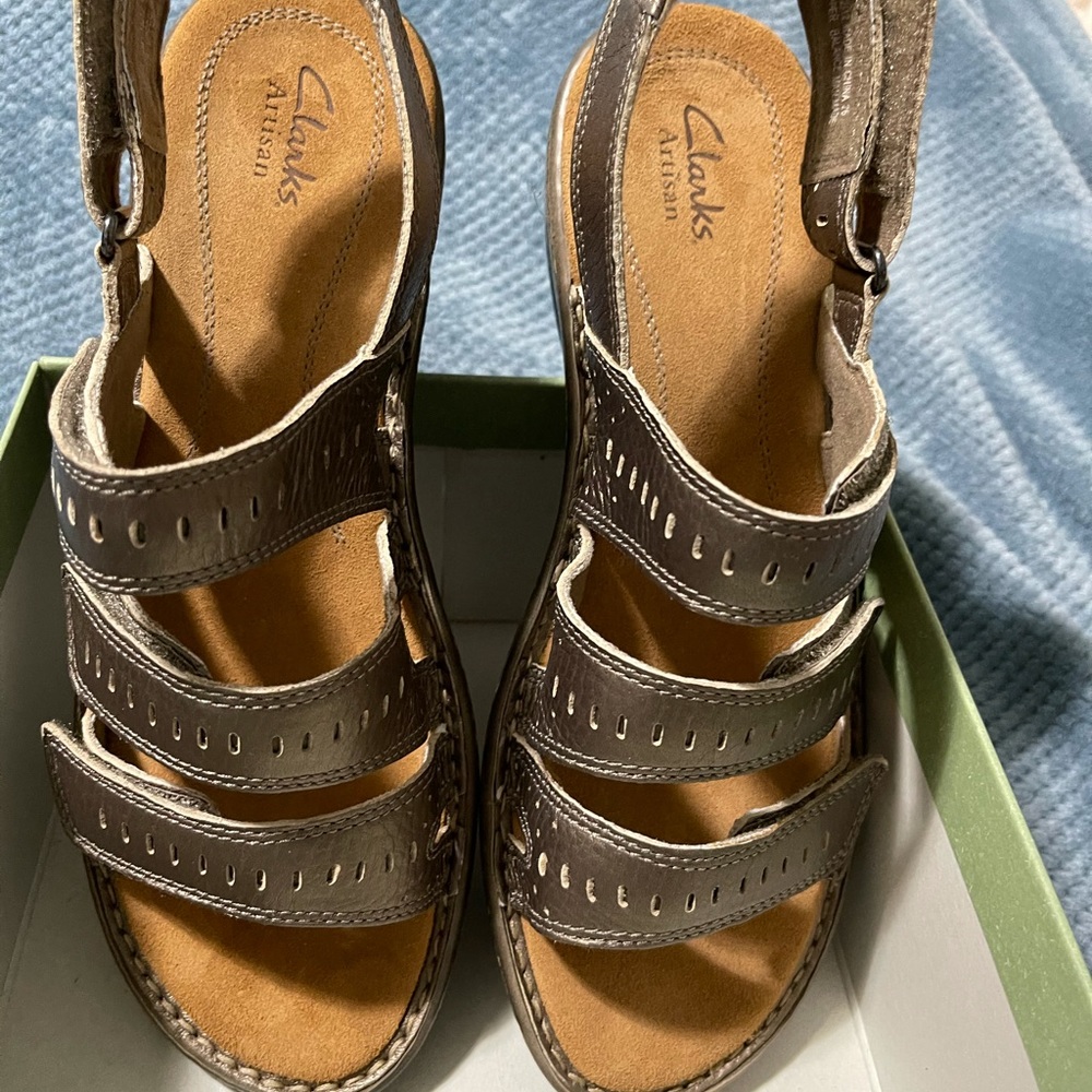 Clarks new in box sandals size 9